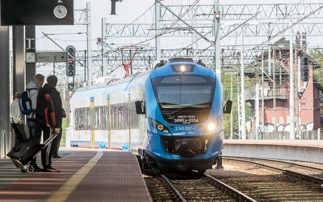 Pociągi Kolei Śląskich od 6 maja jeżdżą inaczej