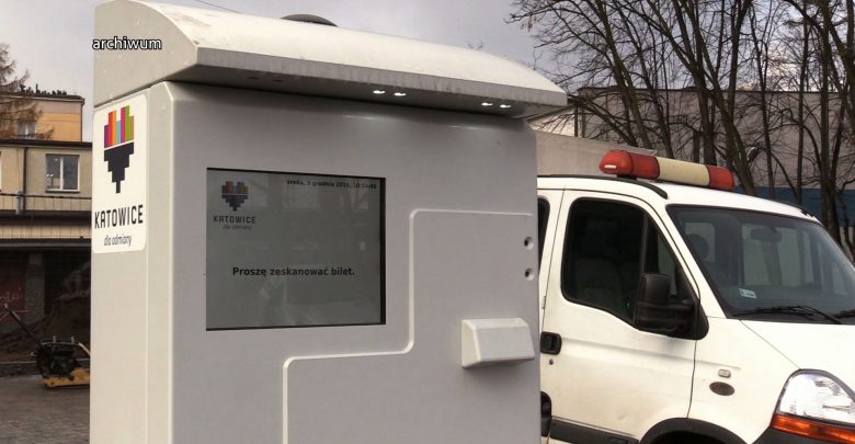 Miasto kapituluje i otwiera szlabany! Parking przy centrum przesiadkowym w Katowicach Ligocie bezpłatny dla wszystkich!
