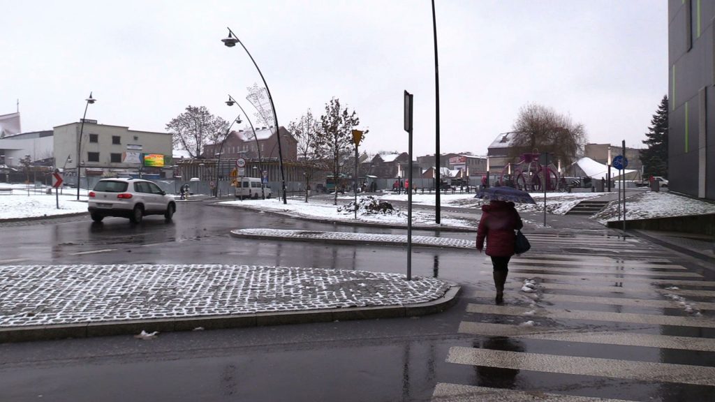 Rondo w Jaworznie można sobie kupić w ramach Wielkiej Orkiestry Świątecznej Pomocy. I na rok umieścić na nim tablicę z dowolną nazwą