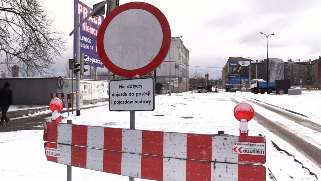 Miasto oczekuje teraz od niej przebudowy starej sieci , bo uważa, że ta nie nadaje się do użytku. Z taką wersją nie zgadza się Tauron