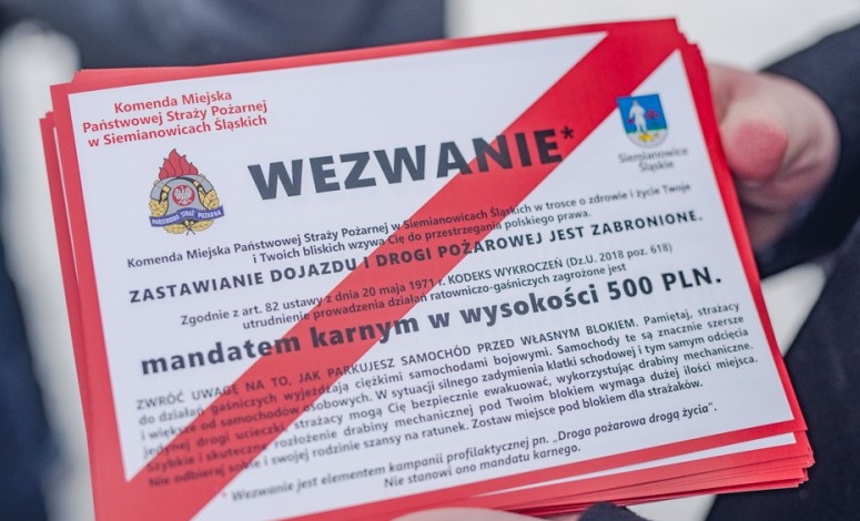 Zwykła głupota, czy coś więcej? Siemianowice Śląskie walczą z parkowaniem na drogach pożarowych (fot.UM Siemianowice Śląskie/Wojciech Mateusiak)