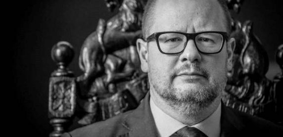 Katowice, Gliwice, Sosnowiec: Każdy może wpisać się do księgi kondolencyjnej po śmierci prezydenta Adamowicza (fot.UM Sosnowiec)