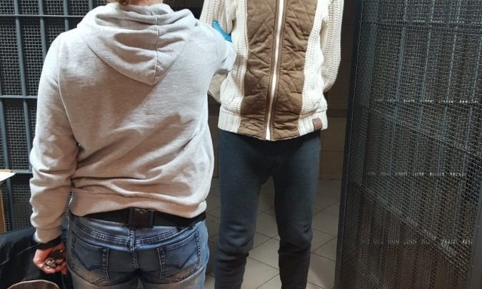 Ugodził nożem z powodu butelki wódki. 38-letni Ukrainiec odpowie za usiłowanie zabójstwa (fot.Komenda Stołeczna Policji)