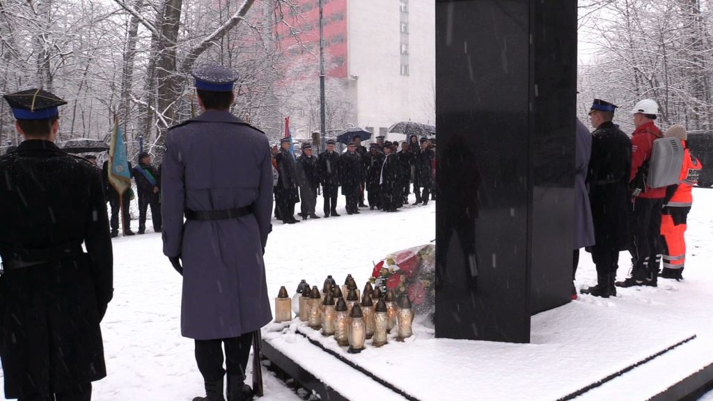 To już 13 lat. Dzisiaj kolejna rocznica tragedii MTK. Pod gruzami zginęło 65 osób