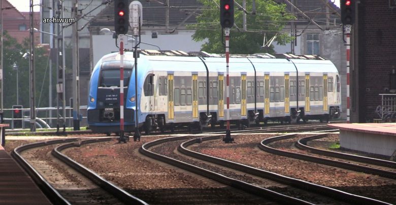 Tragedia na torach w Czerwionce-Leszczynach. Pociąg przejechał mężczyznę. Tragedia miała miejsce w rejonie ulicy Lompy (fot.poglądowe - archiwum)