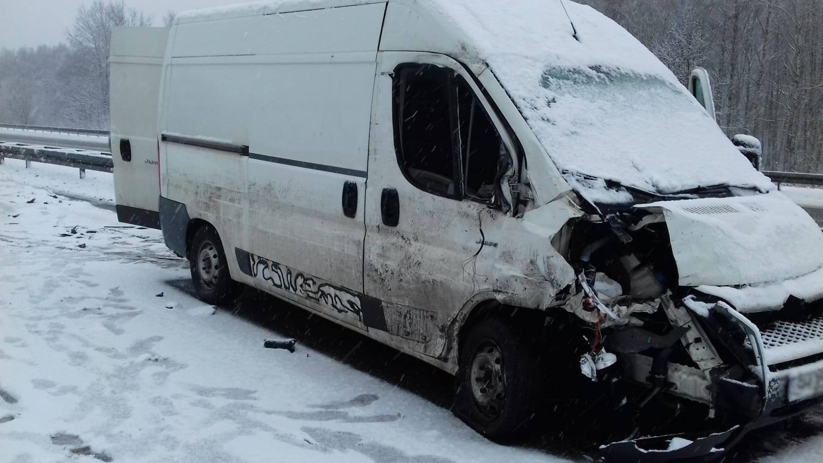 Karambol na autostradzie A4. Zderzyło się sześć samochodów