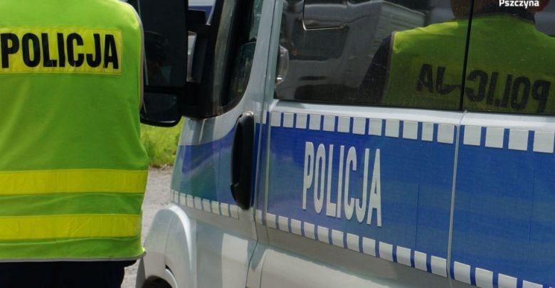 Śląskie: 28-latek rzucił się pod samochód. Nie żyje (fot.KPP Pszczyna)