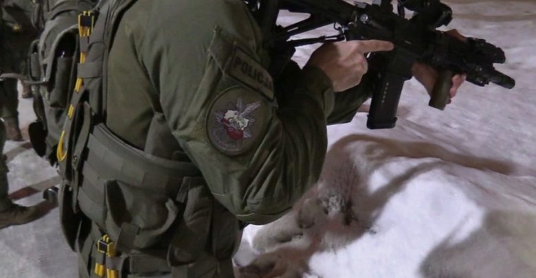 Śląskie: Policja rozbiła gang pseudokibiców. 11 osób zatrzymanych! (fot.Policja Śląska)