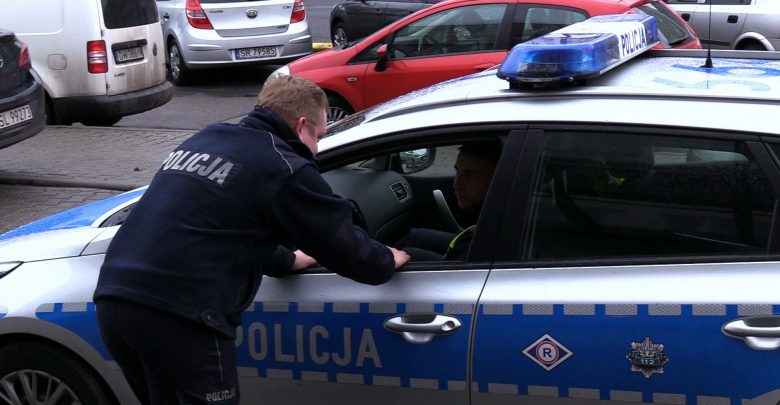 Akcja SMOG to nic innego jak próba wyeliminowania kopciuchów na kołach - samochodów, których stan jest taki, że emitują o wiele za dużo trujących spalin