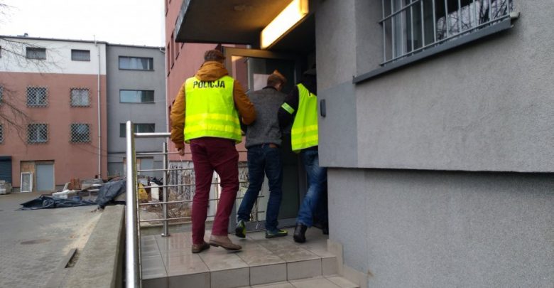 Będzin: Brutalny napad na mieszkańców domu jednorodzinnego! Bandyci uciekli ich samochodem! (fot.KPP Będzin)