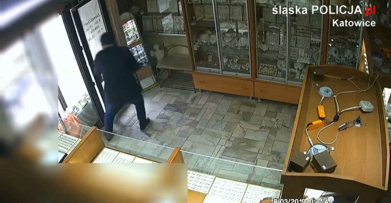 Zuchwały napad na jubilera w Katowicach. Złodziej ukradł mnóstwo złota!