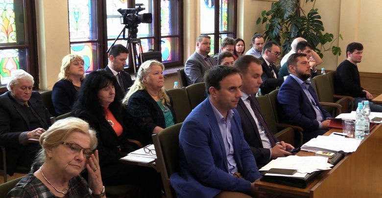 Świętochłowice: Pianino by się nie zmieściło. Daniel Kostempski i Bartosz Karcz bez mandatów radnych