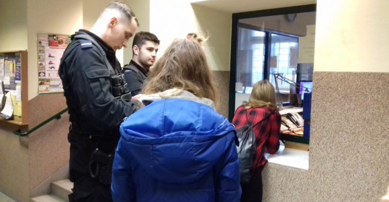 Zabrze: Pijane nastolatki wymiotowały w markecie
