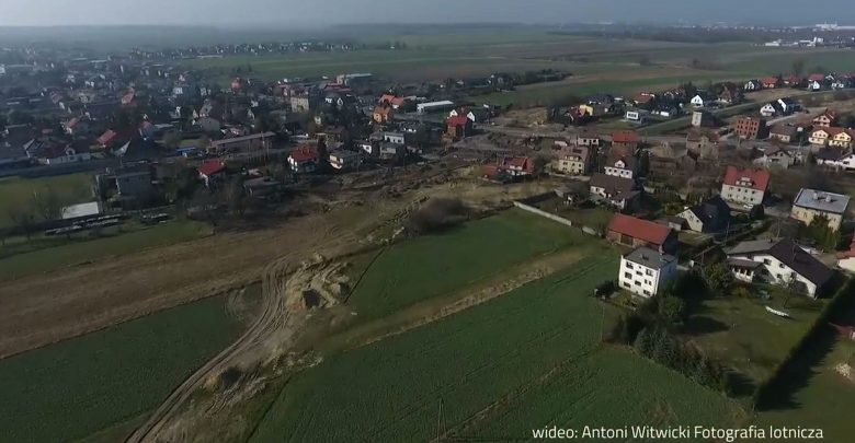 Znany nie tylko w Gliwicach fotograf ma też na swoim koncie dokumentowanie wielu ważnych inwestycji dla regionu: budowę autostrad A4 i A1, budowę fabryki Opla czy Areny Gliwice