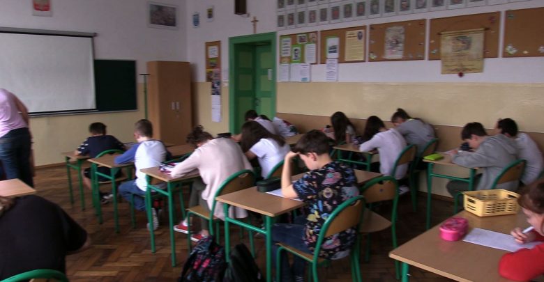 Strajk nauczycieli: Gimnazjaliści zdawali egzamin z języka obcego (fot.poglądowe - mat.TVS)