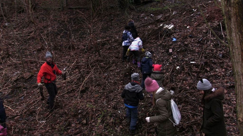 Zakasali rękawy i ostro wzięli się do sprzątania. Mieszkańcy Katowic po raz kolejny porządkowali Dolinę Kłodnicy