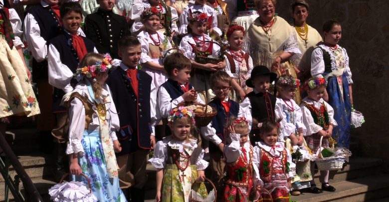 Koszyczki ze święconką w Radzionkowie, czyli Wielka Sobota po śląsku