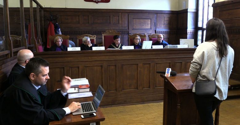 Kolejne rozprawy powinny rzucić więcej światła na sprawę śmierci 19-letniego Dominika, który zmarł na ul. 3 Maja z powodu pchnięcia nożem