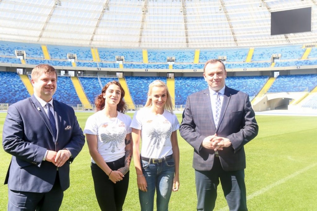 Samorząd Województwa Śląskiego podpisał dwa kolejne listy intencyjne z jednymi z najlepszych lekkoatletek w kraju (fot.slaskie.pl)