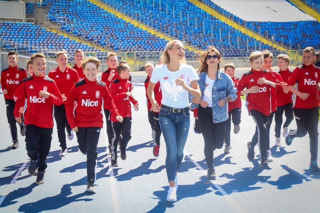 Ambasadorkami Stadionu Śląskiego zostały Justyna Święty-Ersetic i Ewa Swoboda (fot.slaskie.pl)