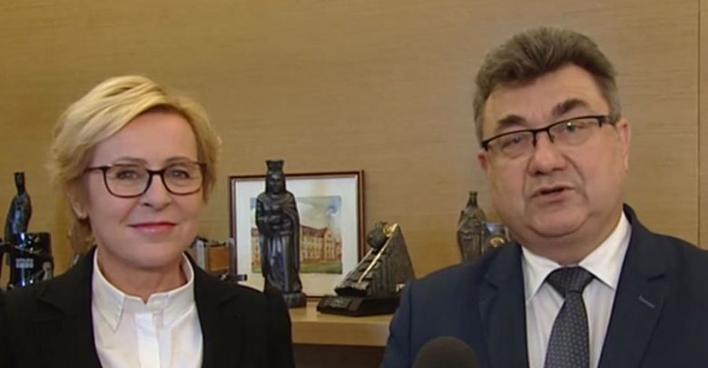 Minister Tobiszowski odpowiada Grzegorzowi Schetynie w sprawie wycofania węgla z użycia