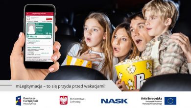 Postaw na mLegitymację. Przyda się przed wakacjami (fot. Ministerstwo Cyfryzacji)