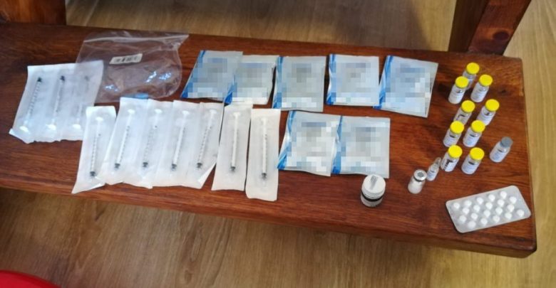Produkcja i fałszowanie leków. CBŚP zatrzymało 7 osób (fot.policja.pl)