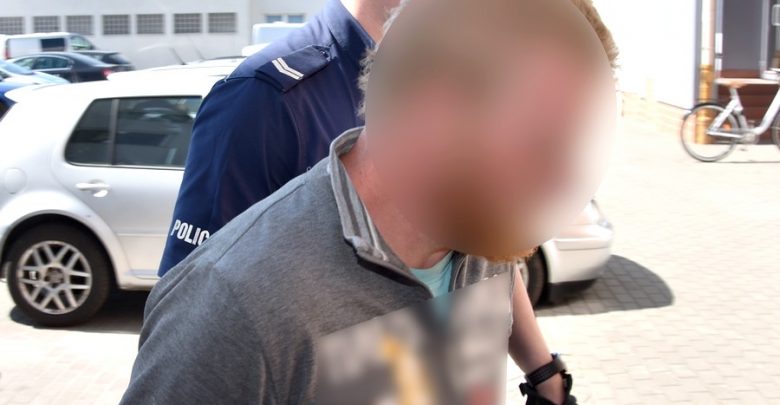 Podpalił kajaki warte 120 tys. złotych. Grozi mu do 5 lat więzienia (fot. Policja Pomorska)