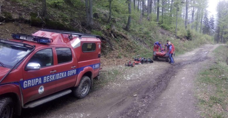 Makabryczne odkrycie na zboczu Stożka. Turyści znaleźli tu zwłoki mężczyzny! (fot.GOPR Beskidy)