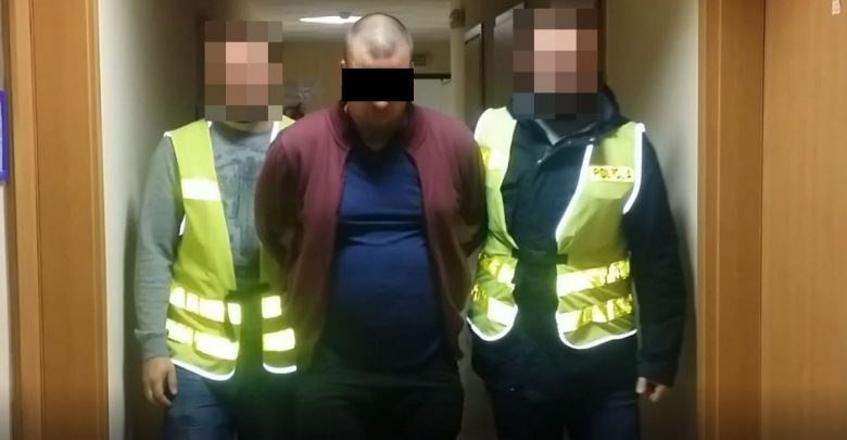 31-latek z woj. śląskiego zatrzymany. Posiadał i rozpowszechniał pornografię dziecięcą. Były też zwierzęta (fot.Policja Lubelska)