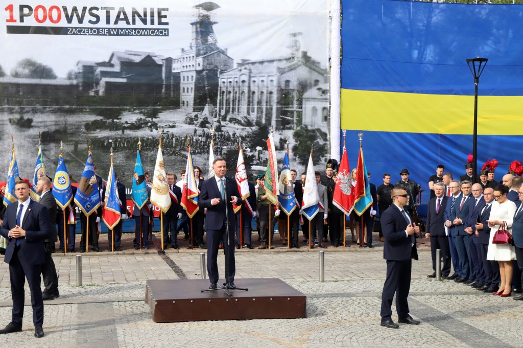 Prezydent Andrzej Duda odwiedził dziś Mysłowice i Świętochłowice, gdzie spotkał się z mieszkańcami tych miast. Prezydentowi towarzyszył wojewoda śląski Jarosław Wieczorek (fot.ŚUW)