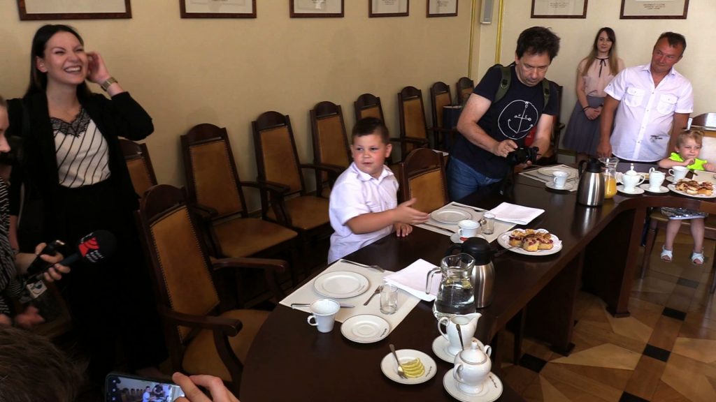 6-letni Maciej Ligocki to bohater! Uratował 3-latka, który wypadł z okna!