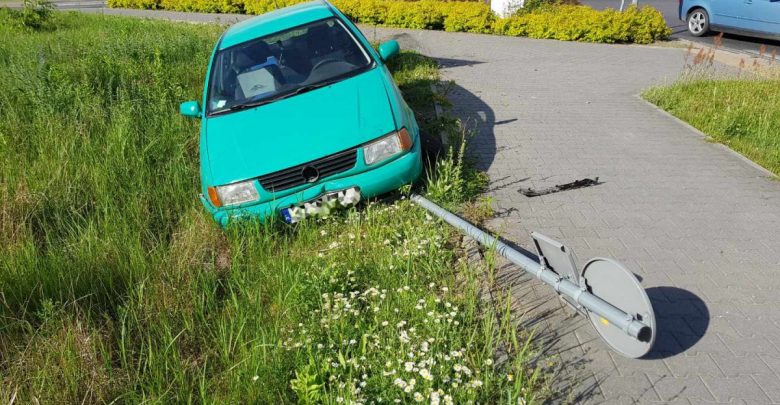5 promili, brak prawa jazdy, próba przejechania policjanta i niezatrzymanie się do kontroli, czyli weekendowy "rajd" 44-latka (fot.policja.pl)