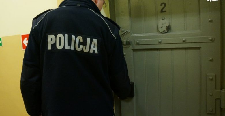 Śląskie: Wyszedł z domu bez celu i trafił do aresztu (fot.KMP Bytom)