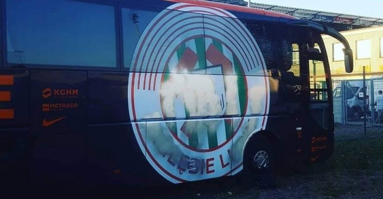 Skandal! Wandale zniszczyli autokar Zagłębia!