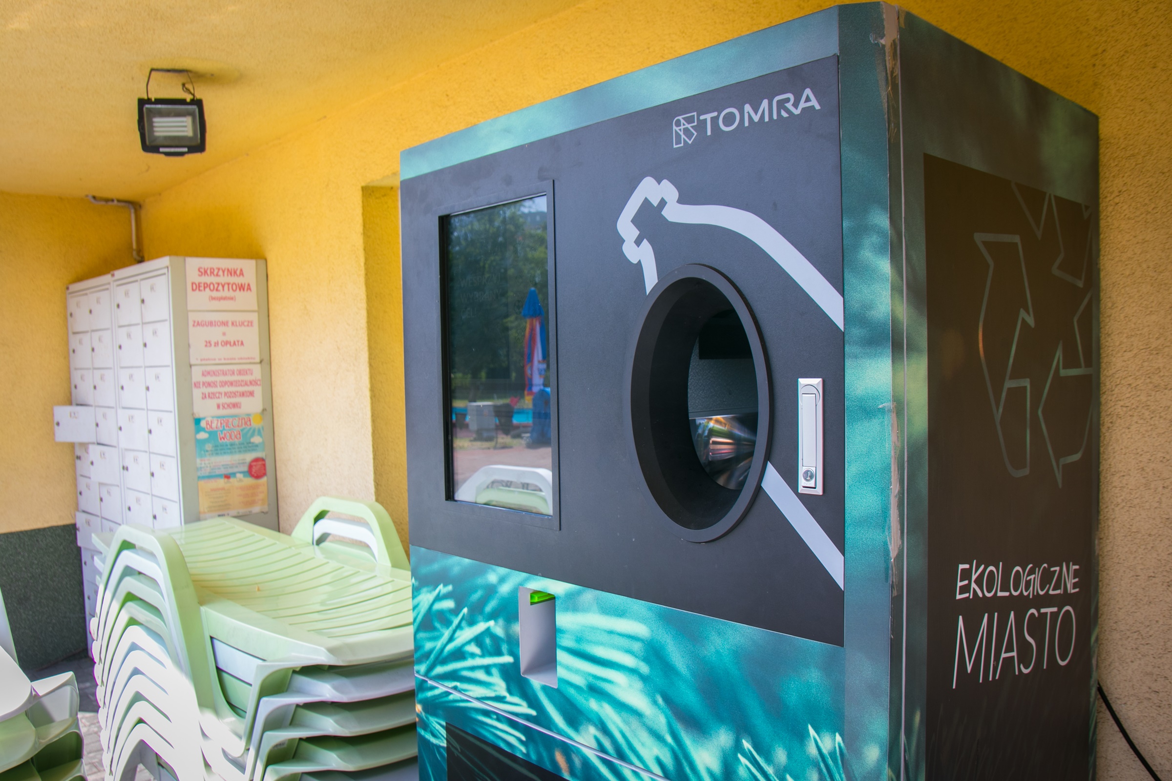 W Sosnowcu automaty płacą za plastikowe butelki! Są kolejne urządzenia