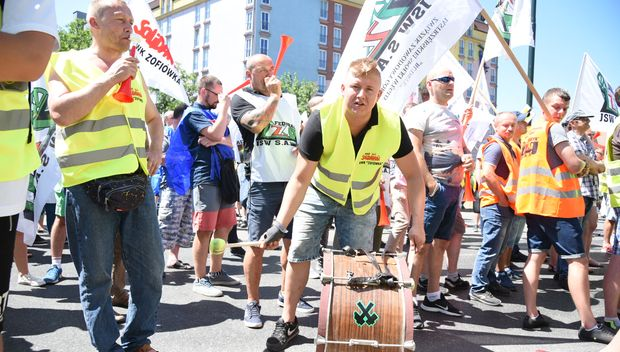 JSW: koniec sporu zbiorowego! Pracownicy spółki otrzymają nagrodę pieniężną
