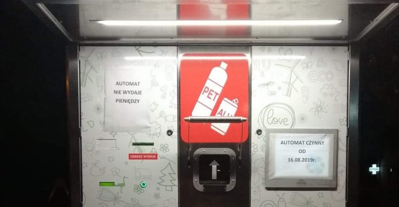 Pszczyna rozpoczęła pilotażowy program zbiórki plastikowych butelek i puszek. Na terenie miasta pojawił się pierwszy automat do selektywnej zbiórki odpadów