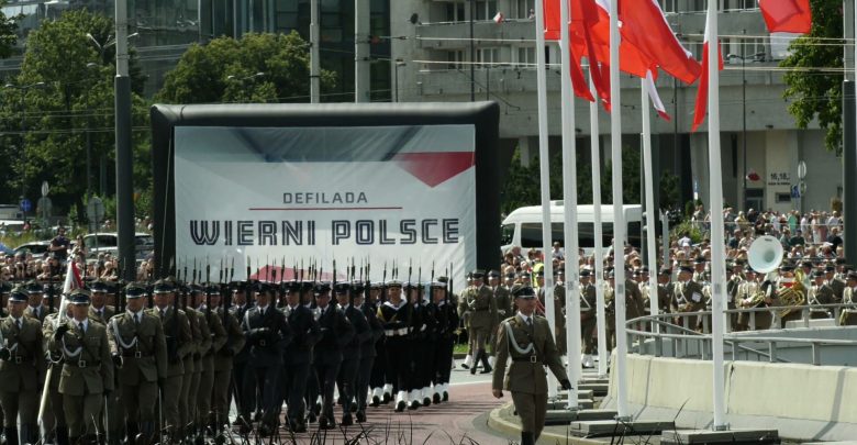 Defilada w Katowicach. Według MON większość Polaków jest „za”