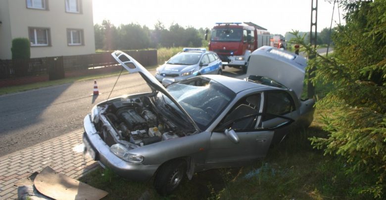 Pijany nastolatek szarżował ulicami Potępy! Kompletnie zmasakrował samochód