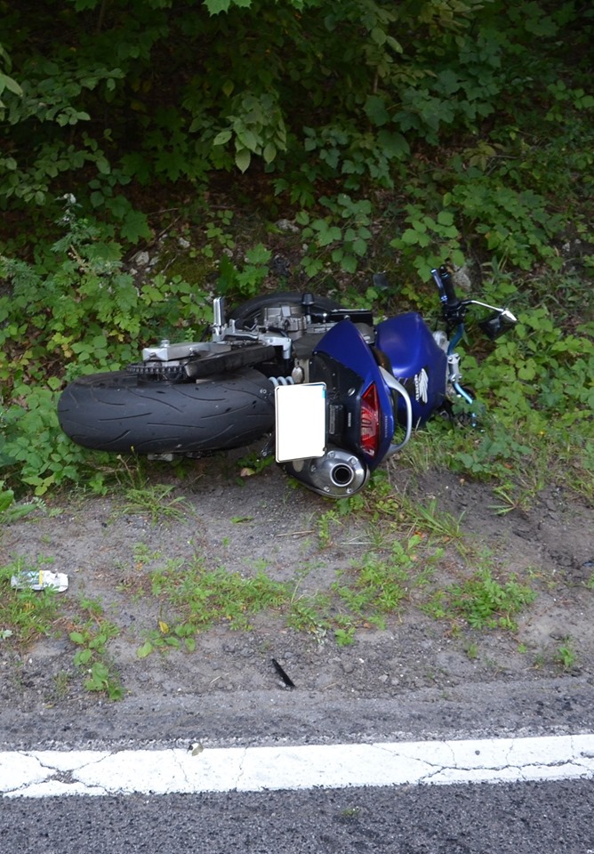 Tragiczny wypadek na drodze z Ogrodzieńca! Pod Olkuszem zginął młody motocyklista! W zdarzeniu ucierpiał także drugi motocyklista - brat mężczyzny, który zginął w zderzeniu! (fot.zawiercie112)