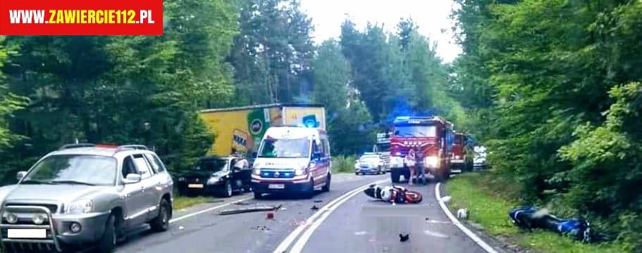 Koszmarny wypadek z udziałem dwóch braci - motocyklistów, miał miejsce we wtorek, 20 sierpnia na DW nr 791 Ogrodzieniec - Klucze (fot.zawiercie112)