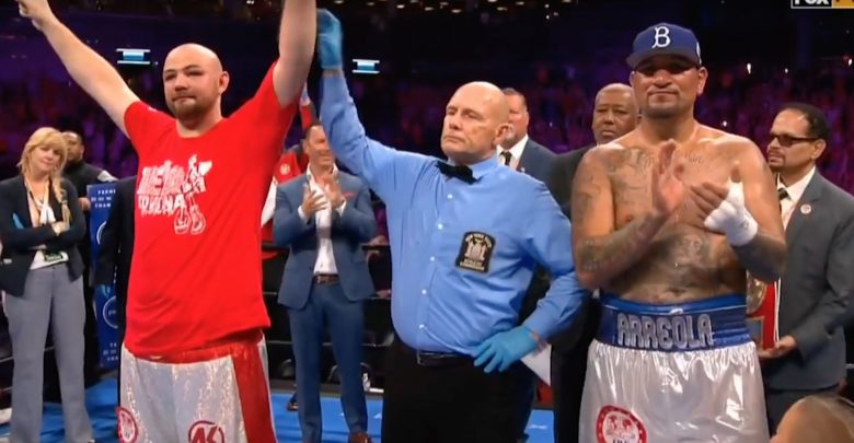 Brawo Adam Kownacki! Pokonał Chrisa Arreolę! Zobacz skrót walki