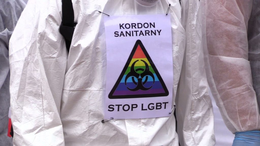 Przed startem Marszu Równości odbyła się kontrmanifestacja Młodzieży Wszechpolskiej. Kontrmanifestantom towarzyszyły banery anty LGBT oraz kontrowersyjne okrzyki