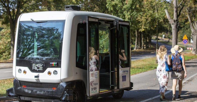 Szok! W tym mieście jeździ autobus bez kierowcy!