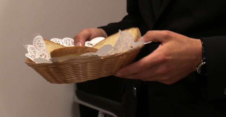 Kromka Chleba dla Sąsiada. Wzruszająca i potrzebna akcja Caritasu