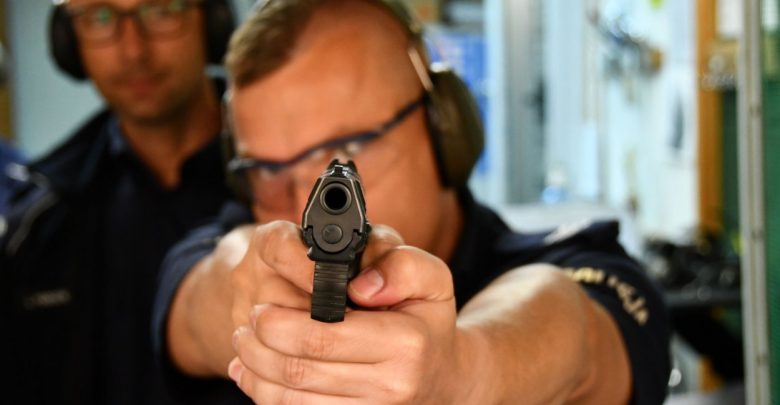 Musi umieć i przywalić i przytulić. Kto zostanie najlepszym dzielnicowym w śląskiej policji? (fot.KWP Katowice)