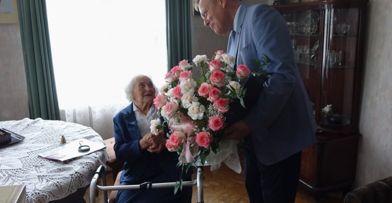 Najstarsza lekarka na Śląsku kończy dziś 100 lat