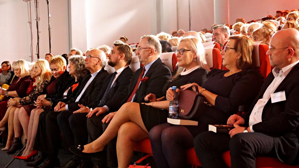 Premierę książki Ewy Kassali "Maria Magdalena: kobieta taka jak Ty!" uświetniło wielu gośco. Wśród nich Marcin Krupa, prezydent Katowic oraz Małgorzata Piechoczek, dyrektor Telewizji TVS