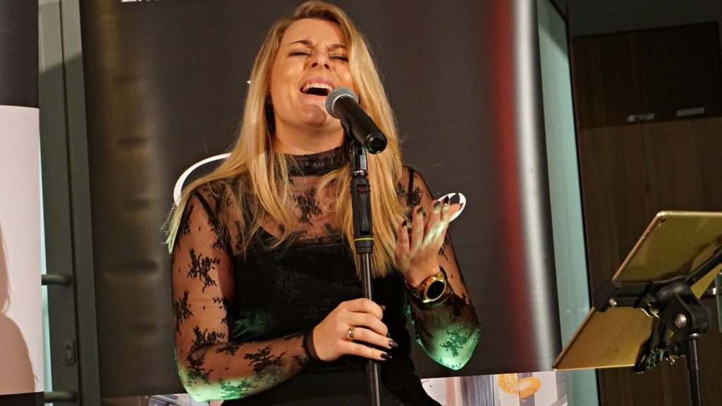 Premierę książki Ewy Kassali uświetnił między innymi recital Michaliny Starosty